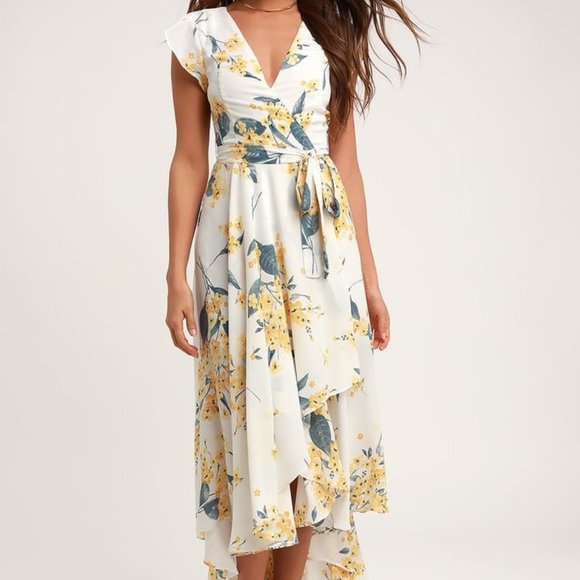 Lulus Dresses & Skirts - LULUS WHITE SUMMER FLORAL DRESS. SZ L
